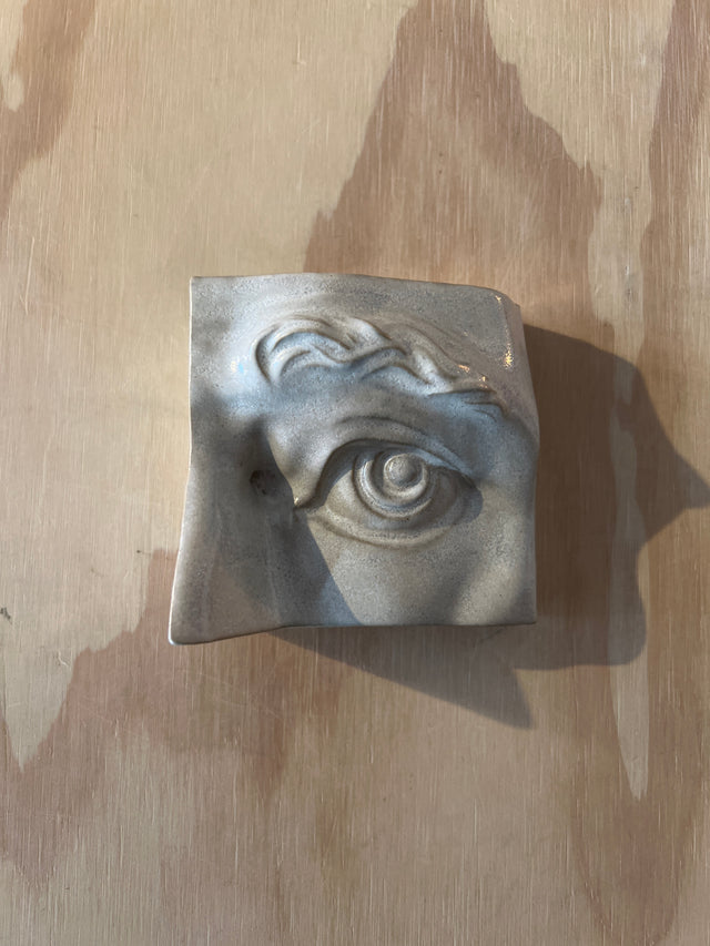 Square Eye (L) 01 - Jacob Laoru